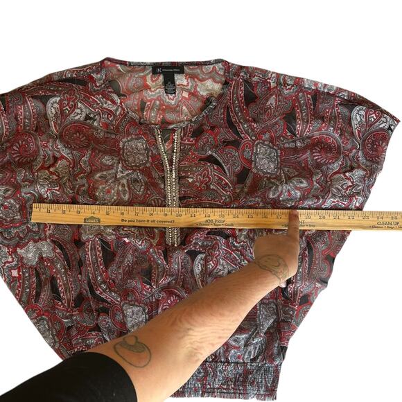 Women’s Top Bundle Size Medium - Picture 6 of 8